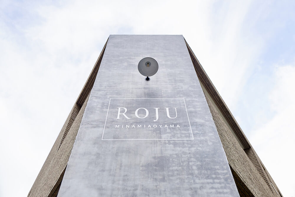 OFFICE+COMMUNITY ROUNGE ROJUの外観サイン画像